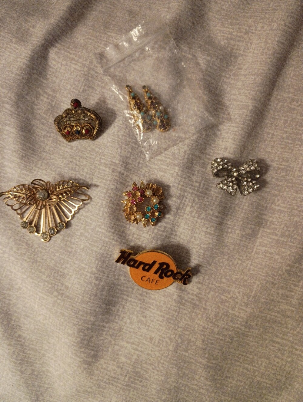 Hard Rock Cafe Gold and Black Logo Pin - Women Jewelry